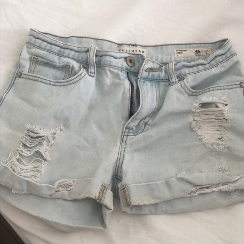 bullhead distressed jean shorts
